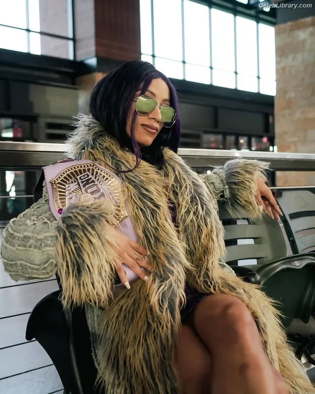 Sasha Banks photo 5 of 776