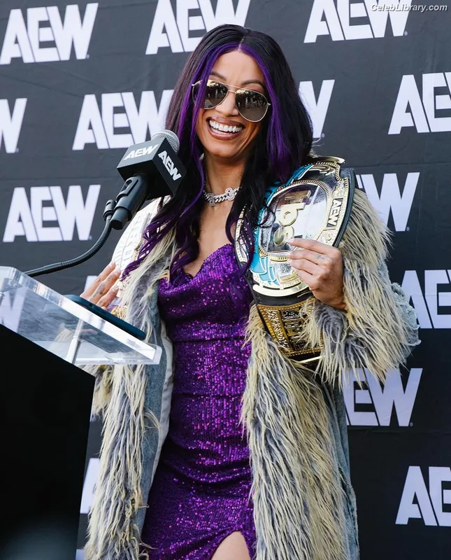 Sasha Banks photo 18 of 776