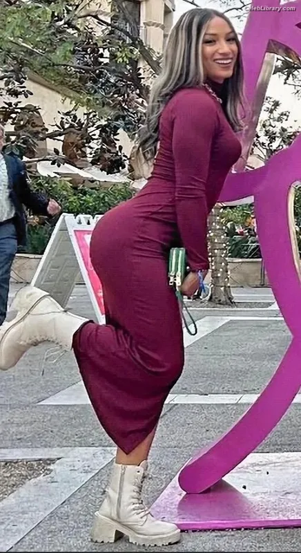 Sasha Banks photo 3 of 776