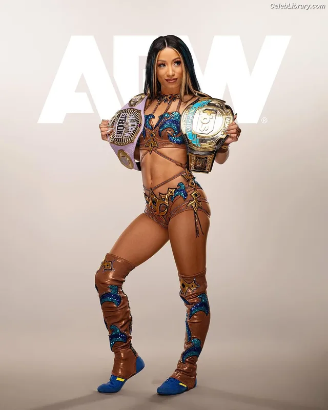 Sasha Banks photo 16 of 776