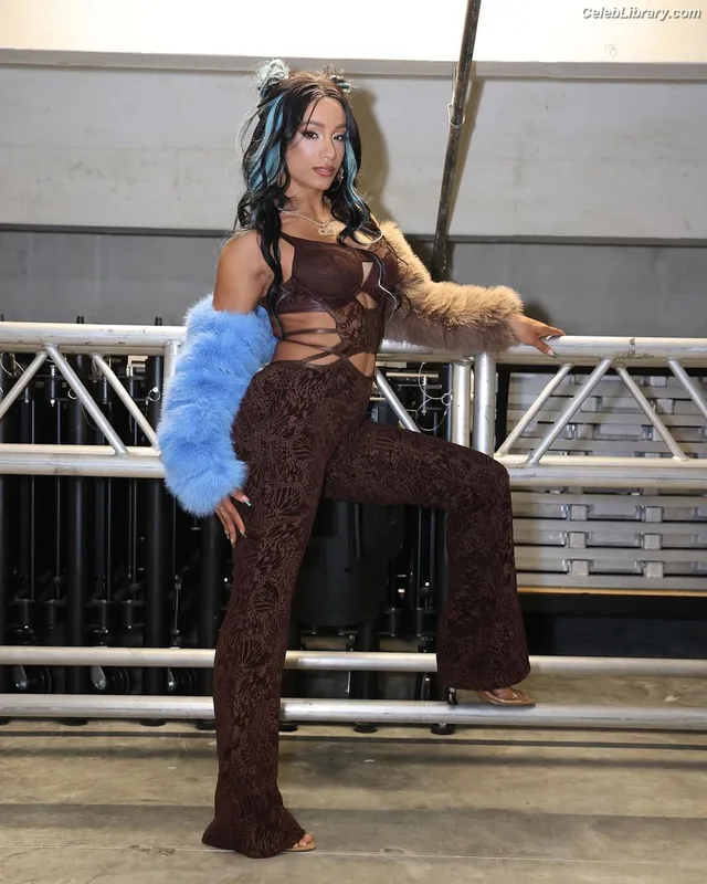 Sasha Banks photo 21 of 776