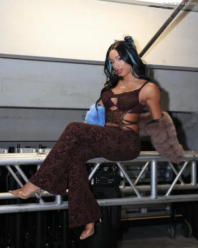 Sasha Banks photo 23 of 776