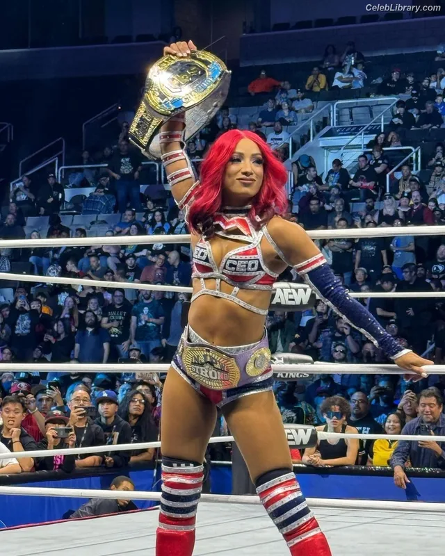 Sasha Banks photo 7 of 776