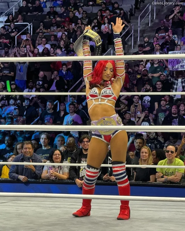 Sasha Banks photo 10 of 776