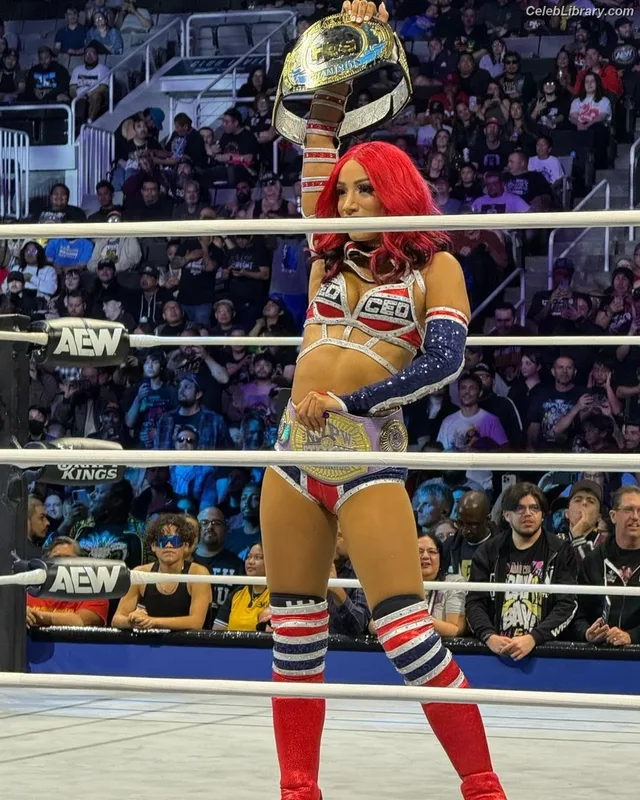 Sasha Banks photo 11 of 776