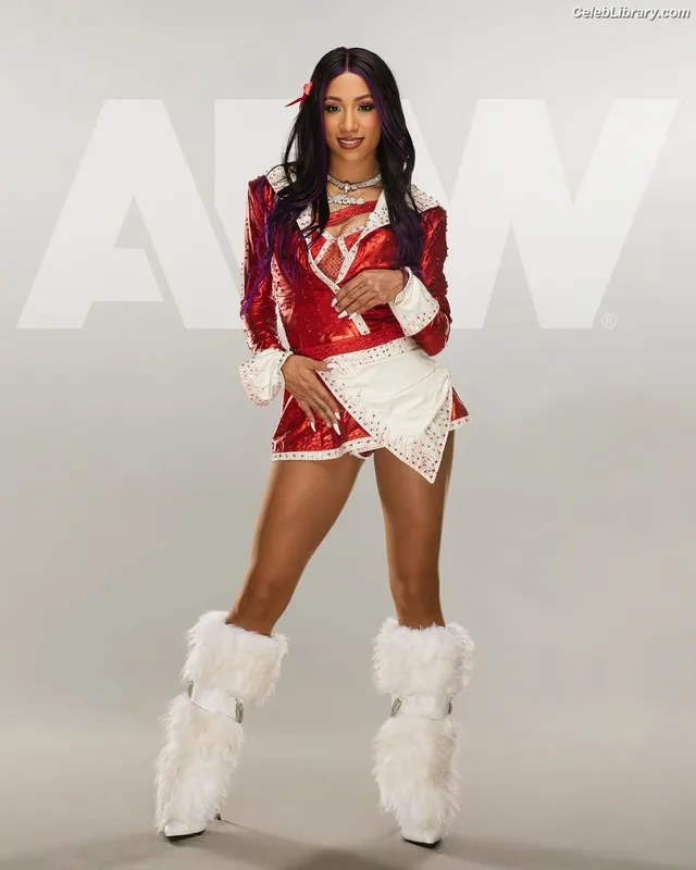 Sasha Banks photo 15 of 776