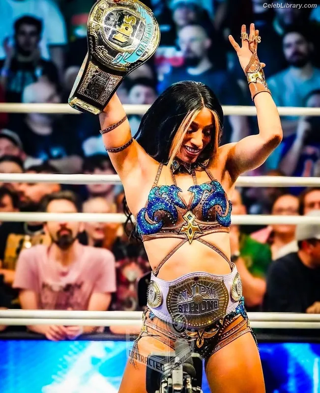 Sasha Banks photo 10 of 776