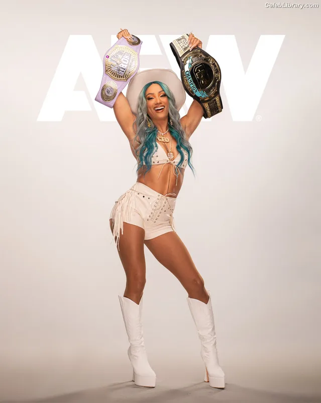 Sasha Banks photo 13 of 776
