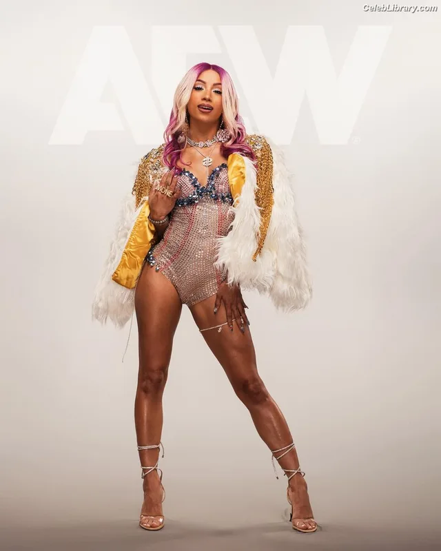 Sasha Banks photo 5 of 776
