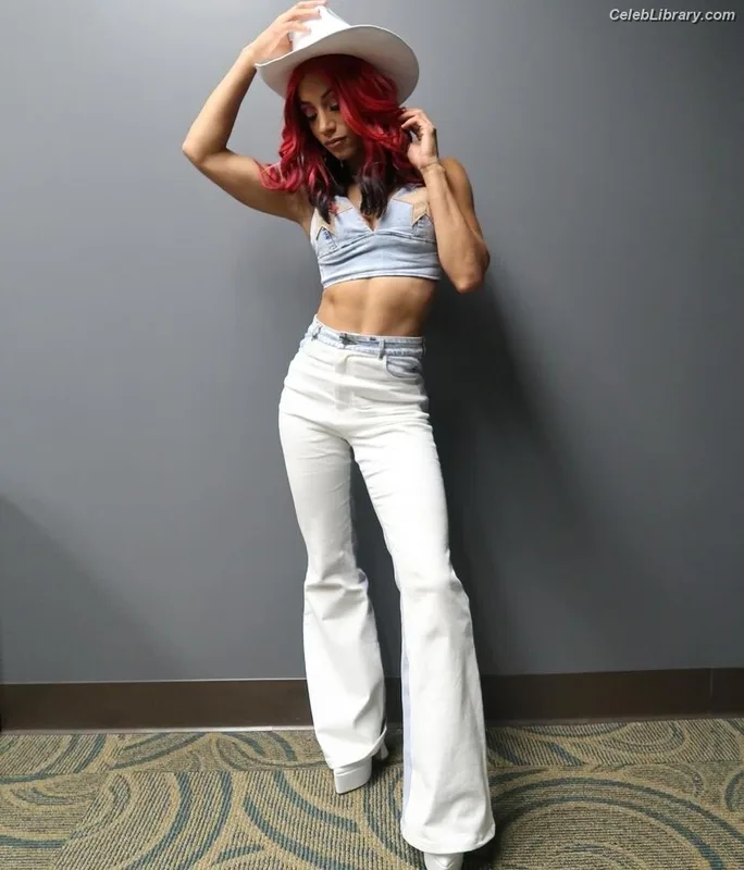 Sasha Banks photo 17 of 776