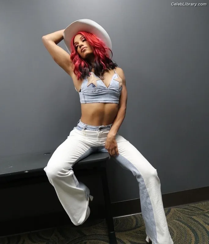 Sasha Banks photo 18 of 776