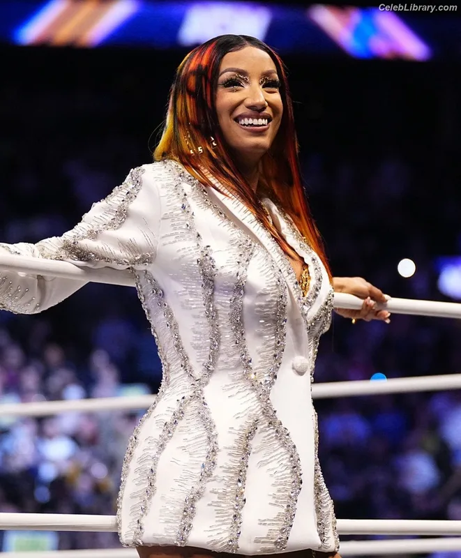 Sasha Banks photo 10 of 776