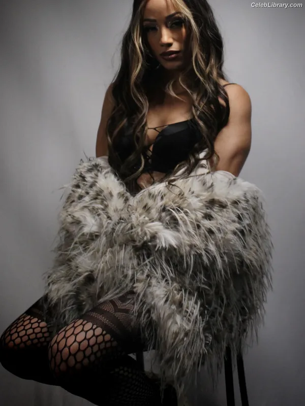 Sasha Banks photo 21 of 776