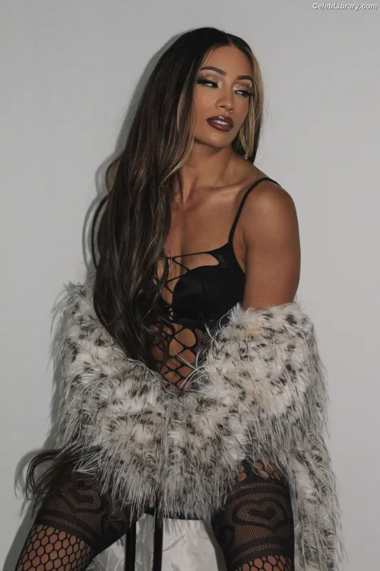 Sasha Banks photo 22 of 776
