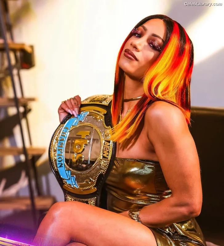Sasha Banks photo 23 of 776