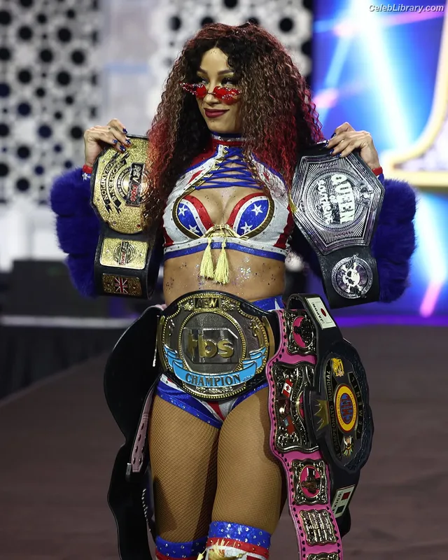 Sasha Banks photo 12 of 776