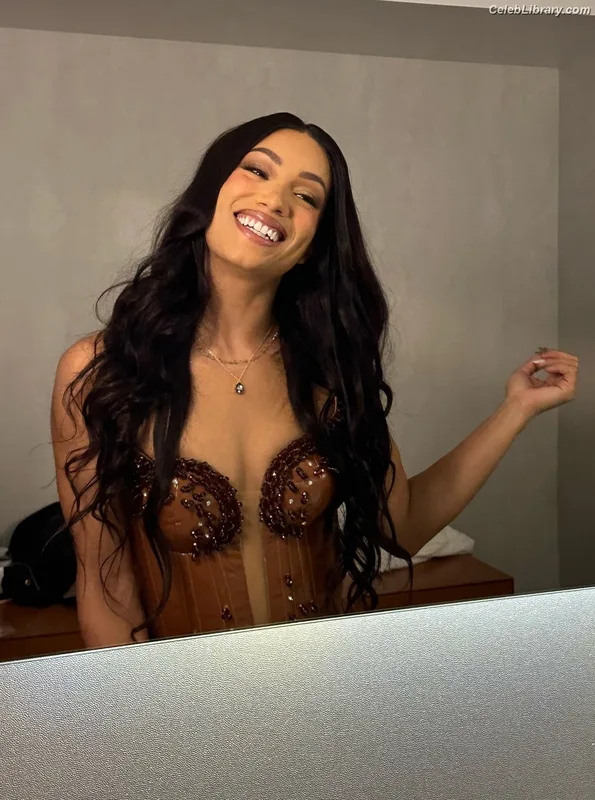 Sasha Banks photo 19 of 776