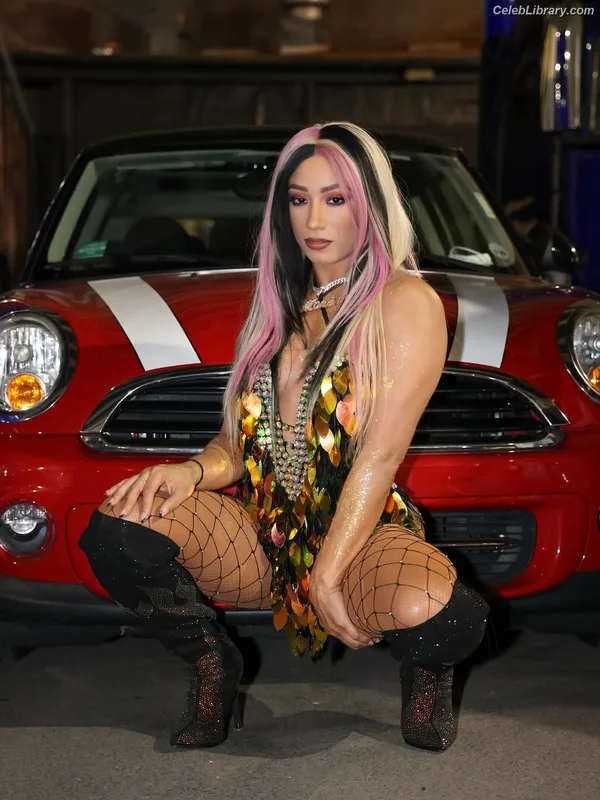 Sasha Banks photo 12 of 776