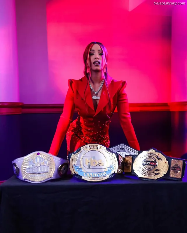 Sasha Banks photo 9 of 776