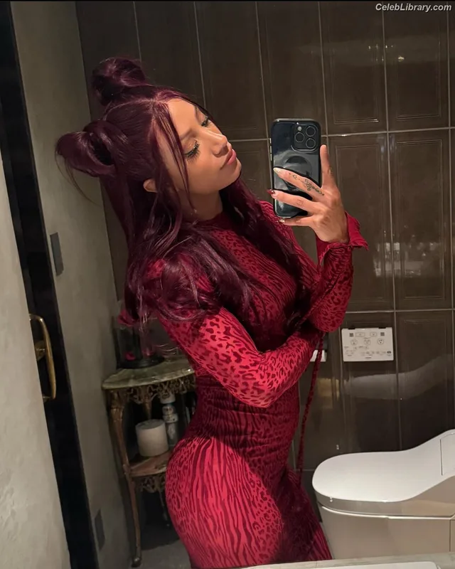 Sasha Banks photo 20 of 776