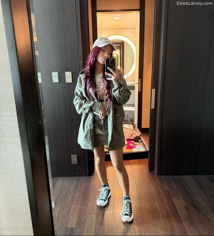 Sasha Banks photo 8 of 776