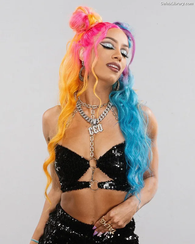 Sasha Banks photo 16 of 776