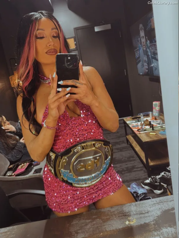 Sasha Banks photo 10 of 776