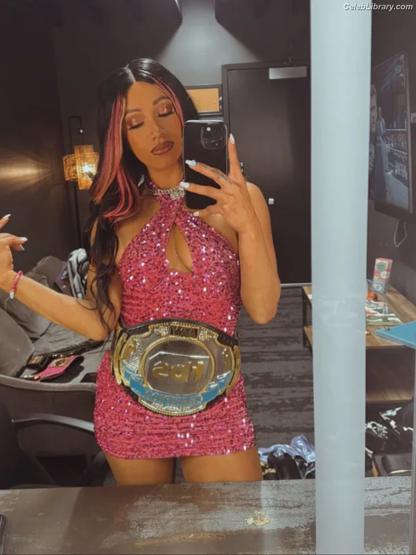 Sasha Banks photo 13 of 776