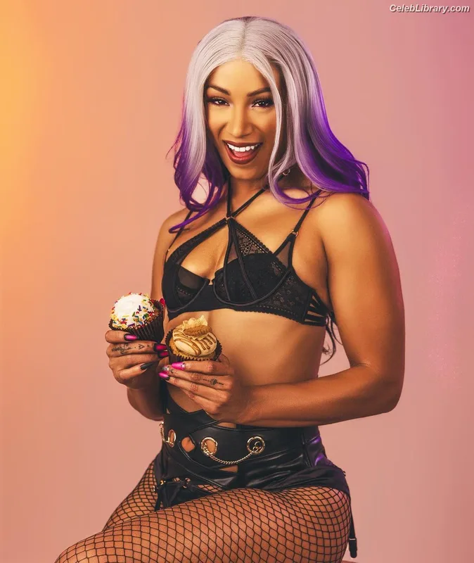 Sasha Banks photo 7 of 776