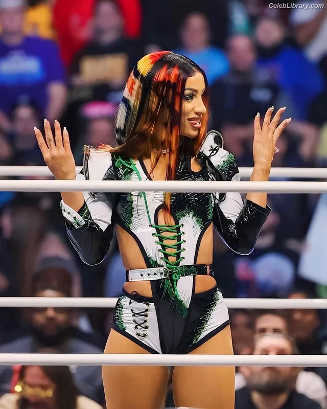 Sasha Banks photo 10 of 776