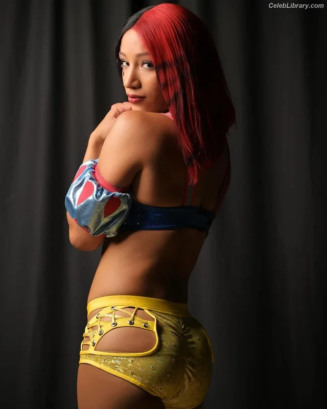 Sasha Banks photo 11 of 776
