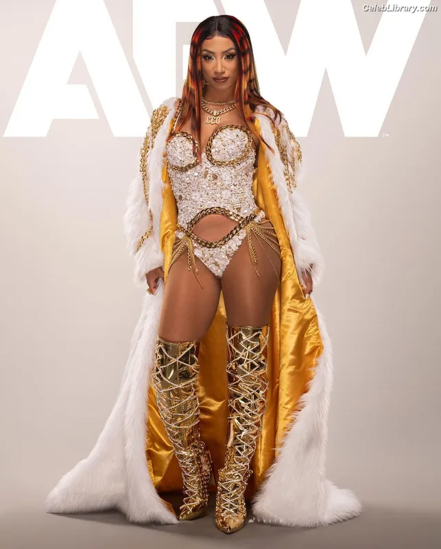 Sasha Banks photo 13 of 776