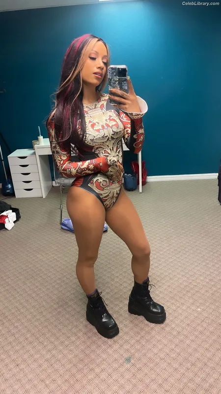 Sasha Banks photo 14 of 776