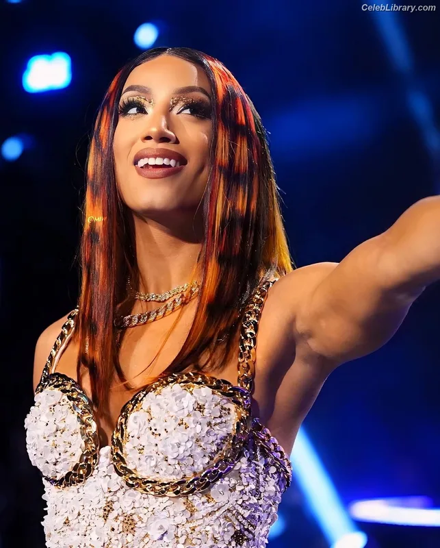 Sasha Banks photo 19 of 776
