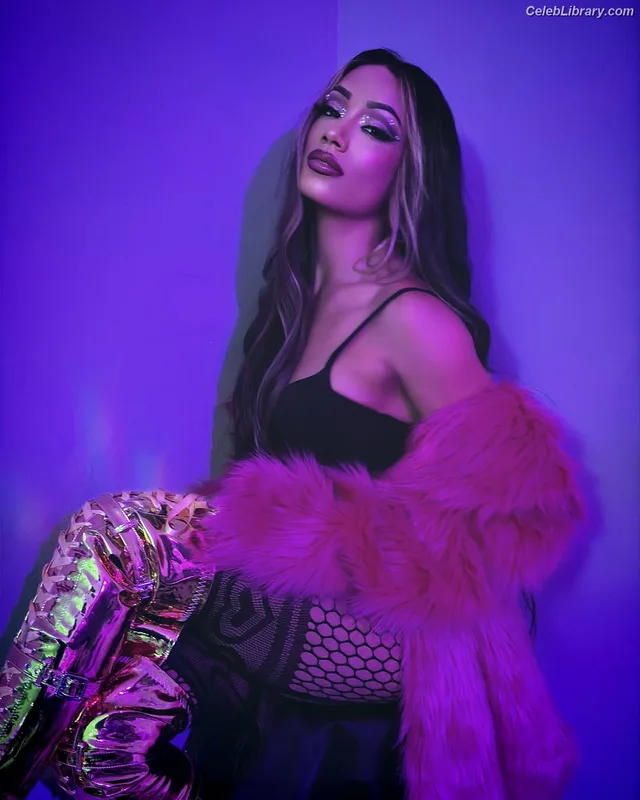 Sasha Banks photo 5 of 776