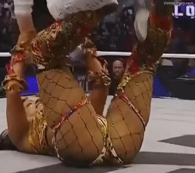 Sasha Banks photo 10 of 776