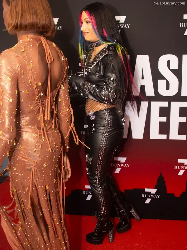 Sasha Banks photo 3 of 776