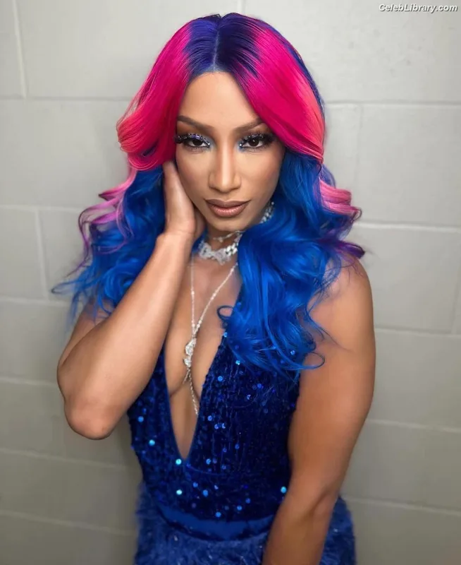 Sasha Banks photo 9 of 776