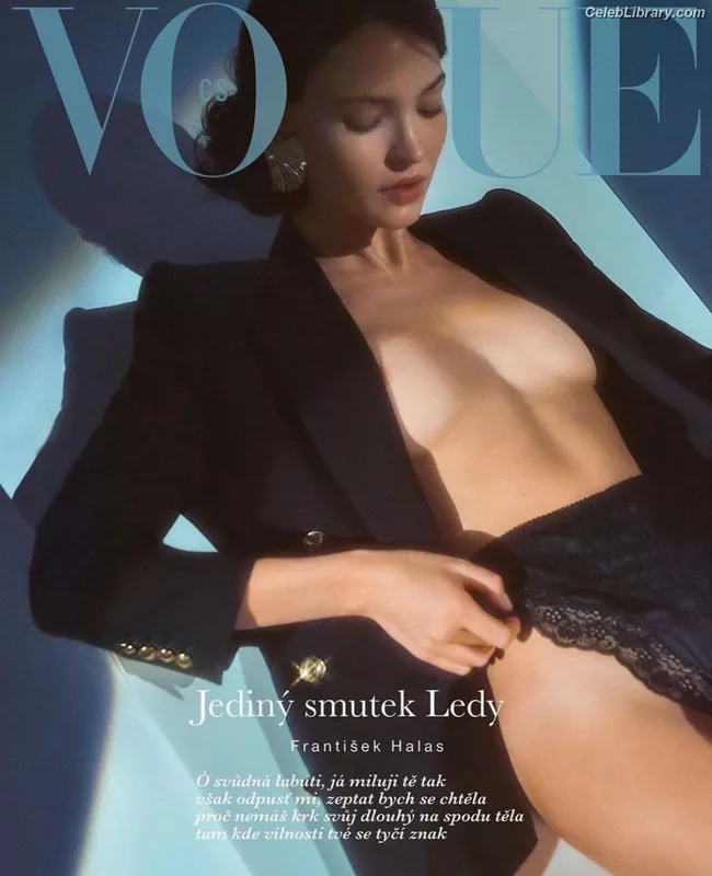Sasha Luss photo 8 of 41