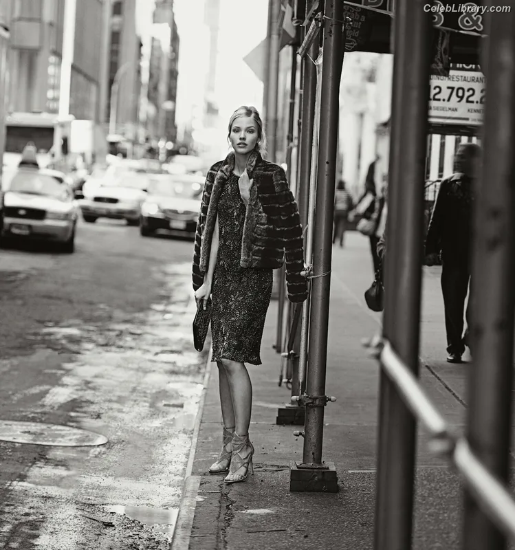 Sasha Luss photo 16 of 41
