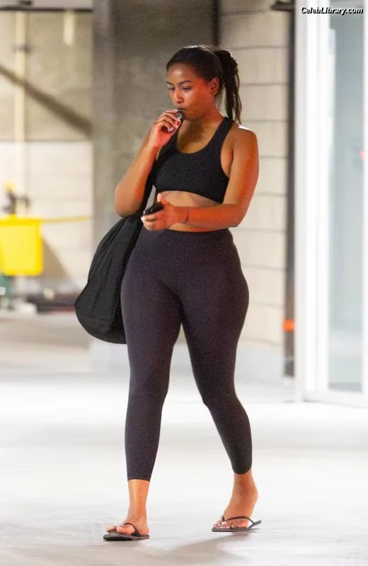 Sasha Obama photo 1 of 9