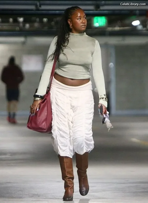Sasha Obama photo 5 of 9