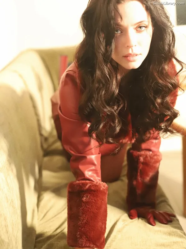 Sasha Pieterse photo 8 of 174