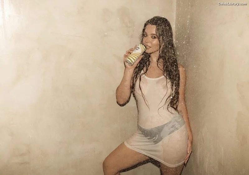 Sasha Pieterse photo 7 of 174
