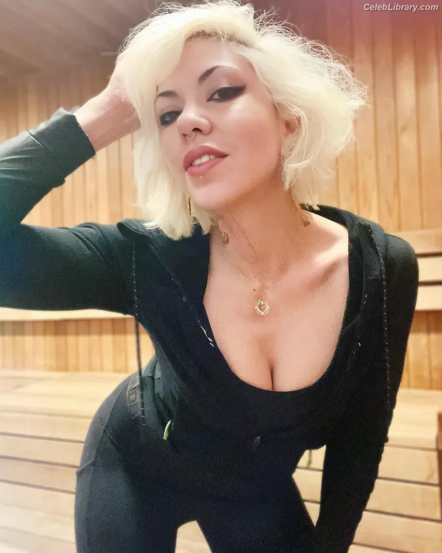 Satine Phoenix photo 21 of 1062