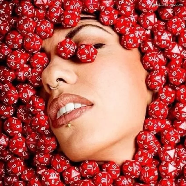 Satine Phoenix photo 11 of 1062