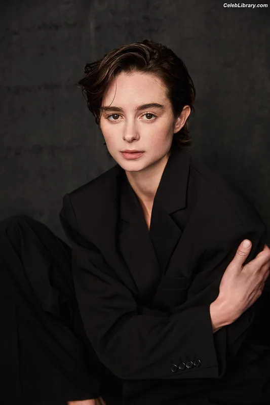 Saura Lightfoot-Leon photo 14 of 15