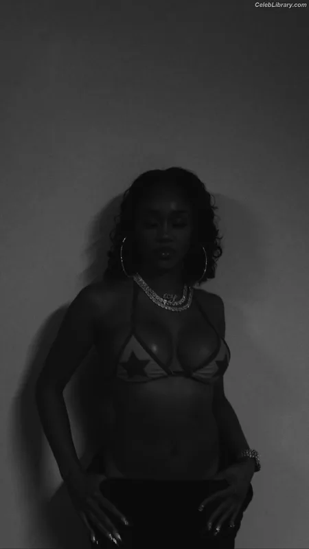 Saweetie photo 5 of 854