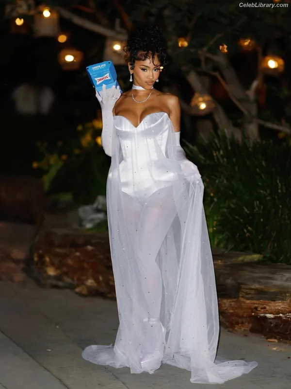 Saweetie photo 11 of 854
