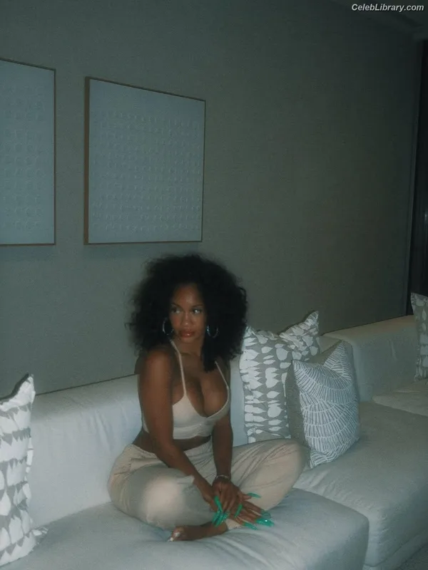 Saweetie photo 6 of 854